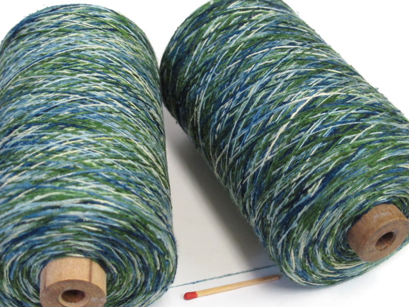 【17／2シルク紬カスリ（グリン）】　細いシルク紬をお探しの方に。経糸にも緯糸にもお使い頂けます。