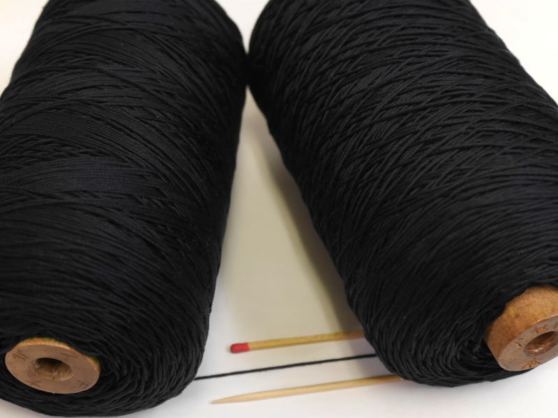 　シルクのような光沢感のある綿糸です。質の良い綿糸をお探しの方におすすめです