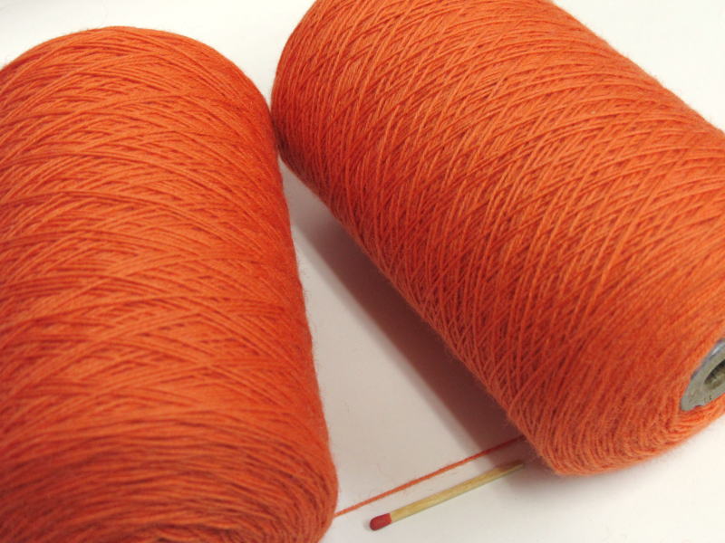 楽天糸のきんしょう【タスマニア（オレンジ）】　しっとりやわらかい上質の毛糸が全27色！オススメの人気商品です！【手織向き、手編向き・毛糸】
