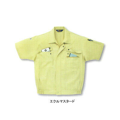 作業服 BC360ES〜LL4L〜5L他のサイズを選ぶ●● 商品説明●春夏用●素材：ポリエステル60％・綿40％（ペット混率60％）●再生PET繊維50％以上、グリーン購入法対応商品、帯電防止素材、マスタード系●サイズ：S（着丈/60、肩巾/42、袖丈/23、胸囲/106）、M（着丈/62、肩巾/44、袖丈/24、胸囲/110）、L（着丈/64、肩巾/46、袖丈/25、胸囲/114）、LL（着丈/66、肩巾/48、袖丈/26、胸囲/118）、XL（着丈/68、肩巾/50、袖丈/27、胸囲/122）、4L（着丈/68、肩巾/54、袖丈/28、胸囲/132）、5L（着丈/68、肩巾/56、袖丈/29、胸囲/142）●カラー：エクルマスタード、ミントグリーン、ロイヤルブルー、ネイビー●機能：背中ノーフォーク、左胸ファスナー付、Wポケット、左袖ペン差し付●ファスナー/フロント：コイル（引き手 金属）、ポケット：コイル（引き手 金属）●ボタン/金属●エコマーク付（右袖）商品仕様●リサイクル素材を採用。ソフトな風合いと洗練されたデザインの融合。●フィルバ：ソフトな肌ざわりはもちろん、しなやかで上質な光沢感、ドレープ性を備え、着心地と見心地ともに快適なオンタイムを演出します。●特殊加工を施しており、ソフトな肌ざわりが持続●しなやかで反発性のある風合い●美しく上品な光沢、洗練された素材感●ペットボトルリサイクル繊維を使用1001360コーディネイト商品半袖コーディネートブルゾンBC350E長袖コーディネートブルゾンBC351E長袖ブルゾンBC361E半袖コーディネートシャツBC370E長袖コーディネートシャツBC379EツータックパンツBC354EツータックカーゴパンツBC355E