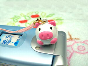 幸せの音色をはこぶ♪スズブタストラップ モモブタ