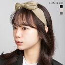 《アシメビッグリボンカチューシャ 3色》ピーチスキン生地のカチューシャ レディース 小物 ヘアアクセサリー カチューシャ ヘアバンド ツイスト ガーリッシュ フ...