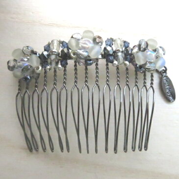 上品&ヨーロピアン シックな★ヘアアクセ チェコカットガラス編み込み おしゃれ 手作りコーム ブラック、グレー、ネイビー系の繊細なヘアアクセサリー 普段 お出かけ 結婚式 お呼ばれ、会、プレゼント ギフトにも最適! 20代 30代 40代 50代 ベーシック 人気 クリスマス