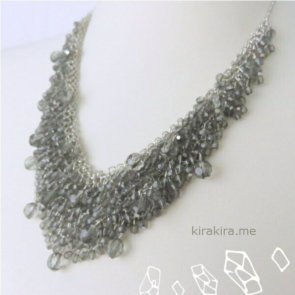 シャンデリアショートネックレス(クリアグレー系)華やか、結婚式、パーティーに、カジュアルにもレディースアクセサリー メール便送料無料母の日 クリスマス