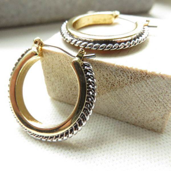 フープピアス リングピアス シルバー ゴールド マルチカラー シンプル ナチュラル 彫金風 プレゼント ギフト 贈り物 大ぶり 高級感 誕生日 可愛い きれい 人気 母の日 シンプル クリスマス クラシカル こなれ リラックス カジュアル マスクに合う