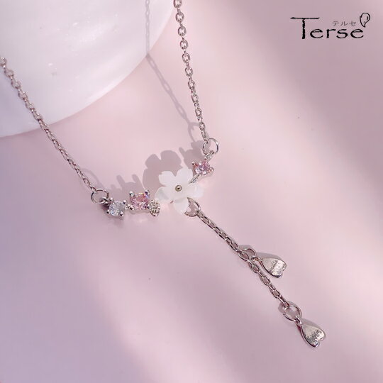 再入荷Terse シェル風 ホワイトフラワーデザインが可愛い 華やかなネックレス CZダイヤの透き通ったピンク色の輝きが胸元でつやめきます 下りの花びら 胸元を華やかに演出してくれます 白い 花…