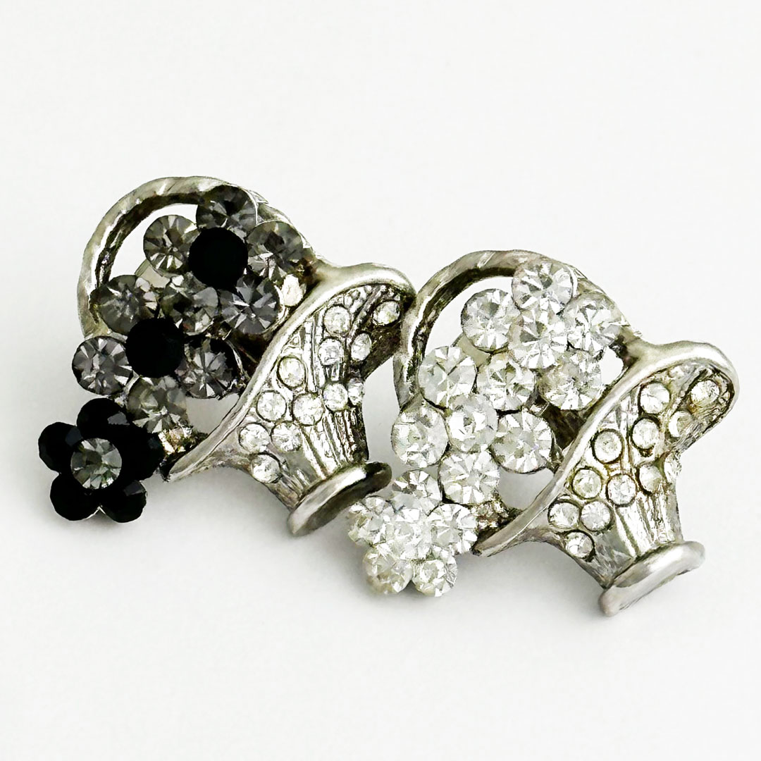 お花のピンブローチ レディースファッション アクセサリー ブラック クリスタル 女性 プレゼント ギフト