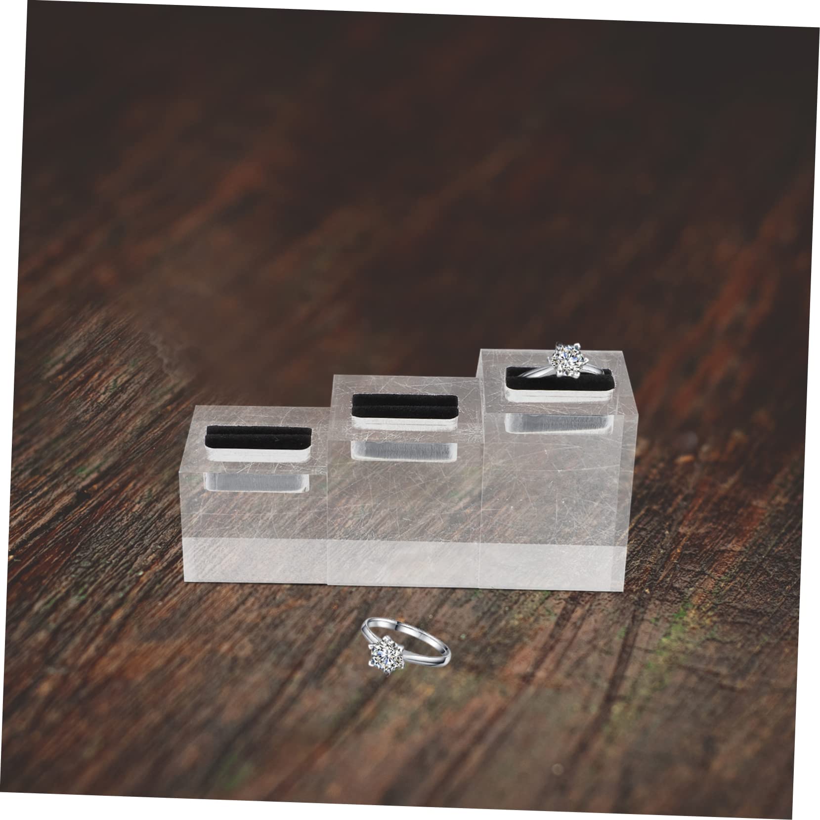 3個アクリルリングディスプレイスド なジュエリー展示ベース 用リ