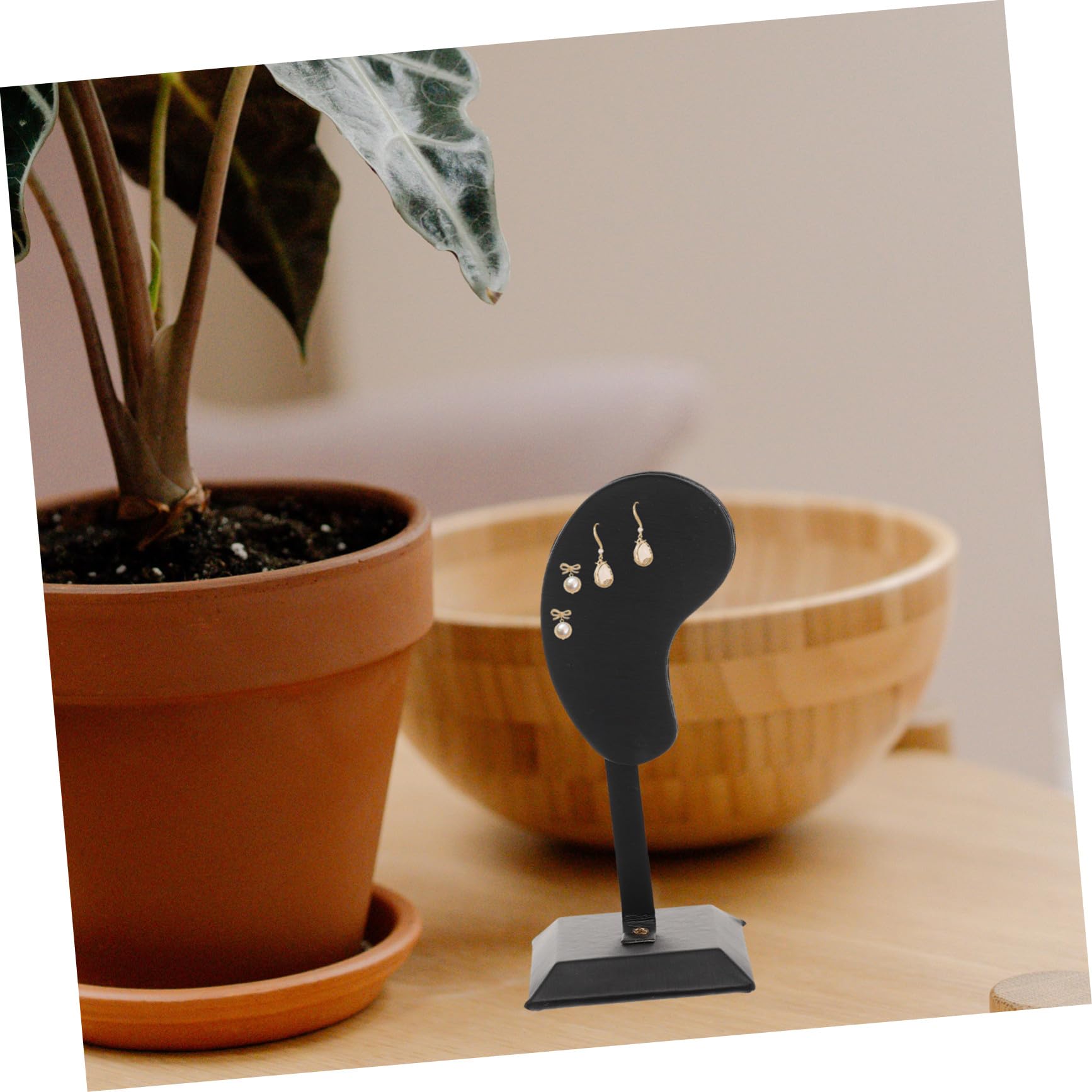 耳環展示スタンド おしゃれ耳飾りホルダー テーブル型ジュエリーラック ブラックデザイン 耳の形の装飾用ディスプレイ