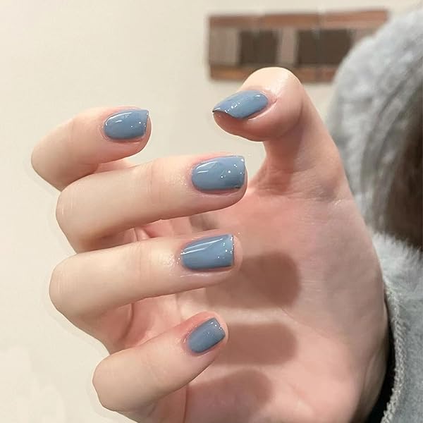 ネイルチップ 青 ショート 24枚セット ブルー 可愛い 短め 付け爪 ネイル チップ つけ爪 青 ネイルチップ シンプル 両面テープ付き 韓国 付け爪 簡単に...