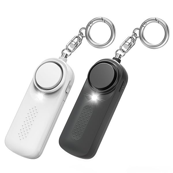 防犯ブザー 140dB 爆音 防犯アラーム LEDライト付き 小学生/女の子/女性/お年寄り 防水 防犯ベル 大音量アラーム 痴漢撃退 誘拐防止 電車 旅行 帰る道 ランドセルに付ける （ブラック+ホワイト）ブランド色ブラック+ホワイトモデル商品説明【商品概要】「爆音130dBの防犯ブザー」防犯アラームを鳴らし130dB爆音を出すことによって相手を慌てさせ、その場から逃げる時間を稼ぎすることができます。いざという時に大きな音で周囲に危険を知らせます。小型・薄型な見た目とは裏腹に、ピンを外すと飛行機の離陸音と同じレベルの大音量で犯人を撃退。子供だけでなく大人も安心できる防犯ブザーです。「LEDライト付の防犯ブザー」暗い夜道やひと気の少ない場所を子どもや女性が一人で歩くのは大変危険ですね。LEDライトは点灯とフラッシュ2つのモードがあり、懐中電灯としてだけでなく、緊急事態にも役に立ちます。お子さまを危険から守れます。小学生だけでなく、中高生や大人・年配の方など幅広い世代の人におすすめです。「簡単操作」本体を引っ張るだけの簡単操作で小学生のお子様から、大人までご使用いただけます。ピンを抜くだけて、防犯ブザーがすぐに鳴ります。ピンを戻すとブザー音が停止します。小さいから持ちやすいので子供にも女性にピッタリなアイテムです。使い方はとても簡単！「生活防水＆持ち運び便利」本体サイズ：約8.8*3.1*1.8cm。重量：約28gで。弊社の防犯ブザーは防水保護、日常生活に水が入ってしまい音が出なくなったといった心配も少なくなります。小さくて軽量ので、レザーバッグ 、ランドセル、スーツケース、鍵などに掛けることができます。お子様のボディーガードになります！「様々なシーンで活躍」夜に帰る方、夜勤の方、独身の方、通学、旅行やキャンプ、登山などアウトドアや帰りが遅くなった際の夜道など、緊急時にすぐ使える！女性、子供、小学生、老人、痴漢撃退、誘拐防止、夜に帰る方、夜勤の方、海外旅行等様々のシーズンに適用！【商品説明】1【商品詳細】商品種別：安全センサ・検出器商品名：防犯ブザー 140dB 爆音 防犯アラーム LEDライト付き 小学生/女の子/女性/お年寄り 防水 防犯ベル 大音量アラーム 痴漢撃退 誘拐防止 電車 旅行 帰る道 ランドセルに付ける （ブラック+ホワイト）製造元：YIXUN-YUN商品番号：B024-HeiBai色：ブラック+ホワイト【当店からの連絡】