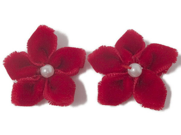 サイズ 2.5cm×2.5cm×2個 色 赤色：レッド 商品説明 赤（レッド）のフラワーモチーフです。可愛らしい印象のリメイクにお勧めです。 現品処分品のため多少の難が有る場合がございます。 この商品につけられているタグ モチーフ(赤) フラワーモチーフ(赤)お支払方法、配送方法に関しては、こちらをご覧下さい。 メール便配送（ネコポス　全国一律250円）も対応しております。 ※お使いのブラウザの設定により多少、色が異なって見える場合があります。