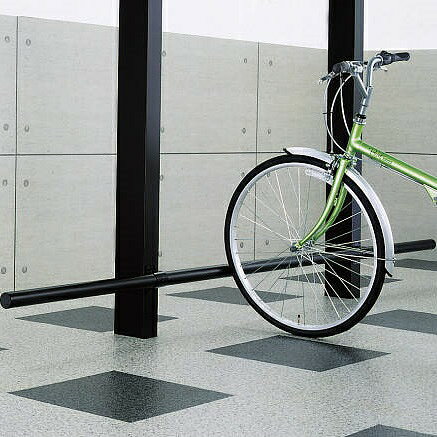 商品番号20055601メーカーYKKAPサイズ奥行き 2864.0mm × 高さ 50.0mm通常納期5〜10日後発送素材アルミ配送区分1※商品により配送可能エリアが異なります。配送エリア表をご覧ください。工事対応この商品は工事を承っておりません。直径50mmのアルミ形材製です。チェーンを使用すれば、盗難防止にも利用できます。備考●たて連棟では2セット必要です。　
