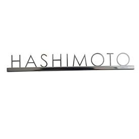 商品番号21822401メーカーオンリーワンサイズ幅 180.0mm × 奥行き 19.0mm × 高さ 25.0mm通常納期(宅配)14日後以降発送（要問合せ）通常納期(工事)14日後以降発送（要問合せ）素材ステンレス重量（kg）0.08配送区分8※商品により配送可能エリアが異なります。配送エリア表をご覧ください。工事対応この商品は工事を承っておりません。表示されている商品画像は以下の書式を使用しております。書体（ローマ字） Century Gothic Regular 文字 文字：鏡面仕上げ{小さめなサイズながら、ステンレスバーの輝きが目を引くサインは品よくネームをアピールします。備考【キロからのお願い】メーカーカタログに記載がある書体であれば、ホームページ上選択できない書体でも製作できる場合がございます。書体が選べない場合は、一番最初の書体をお選び頂き、ご注文手続きを進めてください。ご注文手続きを進めて頂くと、備考欄（自由に文字が書ける欄）がございますので、【選択できない書体／○○（ご希望の書体）でのシミュレート希望】とご記載ください。※記載する場所がわからない場合は、ご注文後メールにてご連絡下さい。●書体・文字数などにより、サイズが異なる場合があります。●使用できる書体に制限がございます。ご注意ください。　