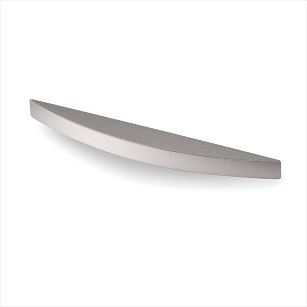 商品番号24072801メーカーオンリーワンサイズ幅 296.0mm × 奥行き 36.0mm × 高さ 21.0mm通常納期14日後以降発送（要問合せ）対応タイプ100Vライト配送区分8※商品により配送可能エリアが異なります。配送エリア表をご覧ください。工事対応この商品は工事を承っておりません。すらりと緩やかにのびる、ひとすじのライン。狭いスペースにも設置可能な、表札用点灯照明です。壁面となじむ自然な湾曲で、スリムタイプの表札や口金ポストとの相性は抜群です。ミニマムな存在感と優しい光で、表札をスマートに引き立てましょう。備考・商品本体に2mの延長ケーブルが付属されています。・LED灯具と延長コード配線は結線ミスによる不点灯事故を防ぐ専用のプッシュ式簡単防水専用コネクタ式です。 プッシュ式なので取付けや取り外しも工具不要でとても簡単です。
