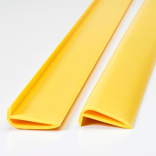 商品番号32525701メーカー信栄物産サイズ幅 23.0mm × 奥行き 53.0mm × 高さ 1000.0mm通常納期(宅配)5〜10日後発送通常納期(工事)14日後以降発送（要問合せ）重量（kg）0.315配送区分5※商品により配送可能エリアが異なります。配送エリア表をご覧ください。工事対応この商品は工事を承っておりません。ガレージのコーナー、建物の柱、室内の壁面かどなどに。軽くて取り付けが簡単ラクラク。備考●サイズ／23(11)×53×l1000mm●重量／0.3kg●材質／酢酸ビニル (EVA)●粘着テープ付き※メーカーカタログ記載のオプション商品は、全て別売りとなります。https://inquiry.my.rakuten.co.jp/shop/307713/　