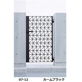 商品番号20245901メーカーYKKAPサイズ幅 700.0mm × 高さ 1000.0mm通常納期5〜10日後発送用途片開き素材アルミ配送区分1※商品により配送可能エリアが異なります。配送エリア表をご覧ください。工事対応この商品は工事を承っておりません。YKKの門扉で、シンプルモダン・和モダンなお家にあうデザインです。またサイズ・パネルバリエーションも充実しており、敷地・お家にあわせて自分好みに細かく調整することができます。掲載価格はハンドル錠E8型ですが、タッチ錠などに変更することが可能です。またペア商品（同様のデザイン）のフェンスも設定されており、敷地全体をトータルでコーディネートします。備考●「本体」＋「柱」＋「錠」のセットとなります。●セット価格は内開き仕様で打掛錠1型での価格です。※サイズ（幅）は扉部分のみの合計寸法となります（例：両開きの場合、扉2枚分の寸法）。柱の外〜外までの寸法とは異なります。　