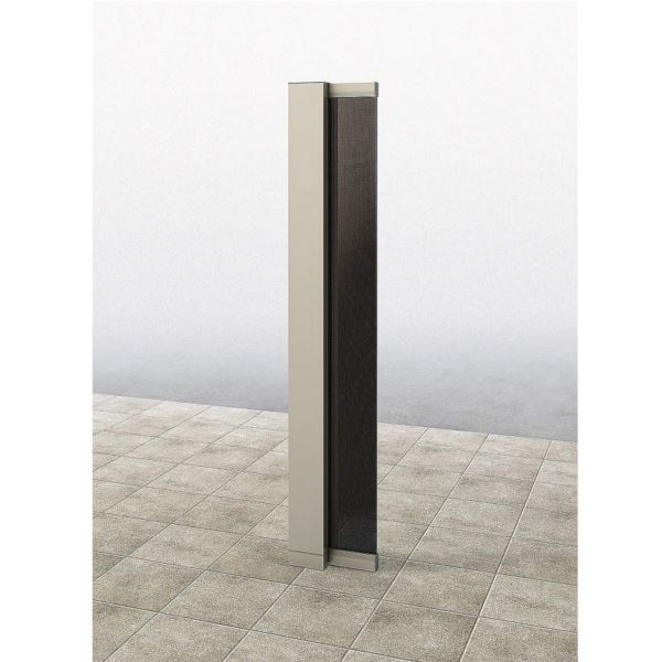 商品番号32247501メーカーYKKAPサイズ幅 160.0mm × 奥行き 38.0mm × 高さ 1600.0mmカラー(本体)アルミカラー／パネル：ピンドットブラック通常納期14日後以降発送（要問合せ）配送区分1※商品により配送可能エリアが異なります。配送エリア表をご覧ください。工事対応この商品は工事を承っておりません。表札、インターホンに機能を特化した新カテゴリー商品です。ポストは郵便物が取出しやすいように玄関脇に。表札、インターホンは道路側に設置し、境界を明確に。備考●インターホンおよび照明は配線工事が必要となりますので、あらかじめ電気工事店と打ち合わせを行ってください。●本体には左右勝手が存在します。Rタイプは概観右側に柱、Lタイプは外観左側に柱が設置されます。●ネームシールは本体に標準装備されています。●市販品表札とインターホンは別売りです。●内蔵インターホン（インターホン加工付き）のばあい、インターホン穴加工部の樹脂キャップがカメラに映り込む場合があります。●照明付タイプと表示灯付スイッチの組み合わせでは、スイッチがオフの場合でも微弱電流によりLED照明がぼんやり点灯します。●パネル部分にはアクリルを使用しているため、ご使用の状態によっては細かい傷が付く恐れがあります。●イージーオーダーにて名前の掘り込みが可能です。（※オプション）（事前にインターホン取付け可能機種をご確認ください）※インターホンは別売りです。●取付可能インターホンアイホン製：JF-DAS、JH-DA、JQ-DA、WJ-DAパナソニック製：VL-V566-S、VL-V522L-WS、VL-V571L-S、VL-V572L-S