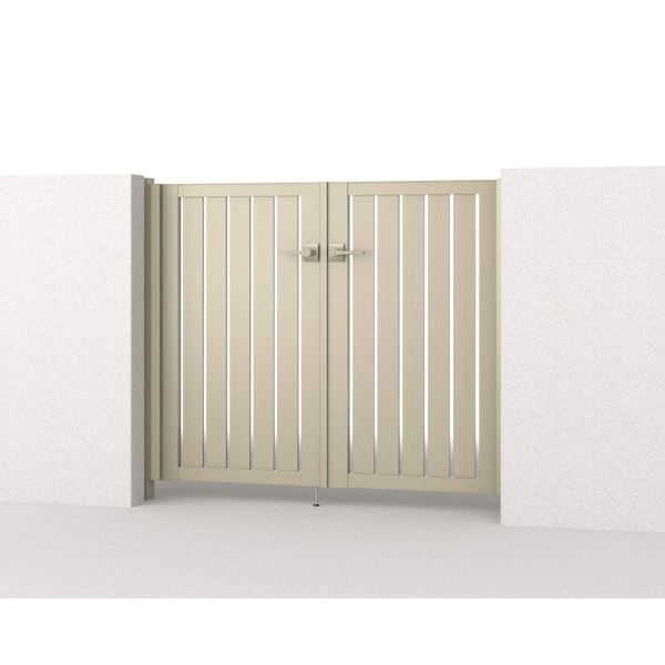 商品番号40178301メーカー三協アルミサイズ幅 1400.0mm × 高さ 1400.0mm通常納期5〜10日後発送用途両開き素材アルミ対応タイプ本体：アルミ配送区分1※商品により配送可能エリアが異なります。配送エリア表をご覧ください。工事対応この商品は工事を承っておりません。レジリアフェンスTK3型とコーディネート可能なたて板格子タイプの門扉です。従来の商品(ニューカムフィ・エクモアX：風速34m/s相当)に比べさらに強度の強い耐風圧強度36m/s相当を実現しました。備考セット価格には扉本体(2枚)、錠前(内蔵錠)、すき間ガード(錠側)、門柱(2本)、落し棒セット(受側扉＋錠側扉)が含まれます。　