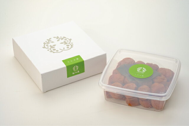 父の日 梅干し こんぶ梅干 1キログラムポリ容器 1kg 昆布だし 保存容器 紀州 減塩 高級 贈答品 詰め合わせ 国産