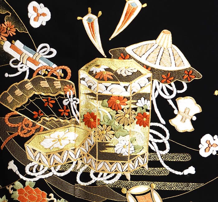黒留袖 レンタル フルセット ＜金駒手刺繍貝桶熨斗紋＞ 往復送料無料 黒留め袖 正絹 着物 結婚式 披露宴 親族 母親 祖母 レンタル黒留袖 着物レンタル レンタル着物 留袖レンタル 貸衣装 女性和服 安い おすすめ オシャレ【レンタル】
