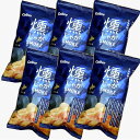 <送料込>カルビー 燻じゃが小袋タイプ【25g×6袋入り】同梱可です北海道 お土産 贈り物 ご当地 燻 じゃがいも 燻製 スモーク 人気 お菓子 小袋 プレゼン...