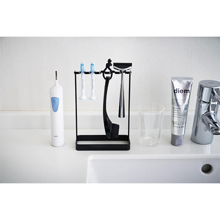 キッチンブランチの山崎実業 tower 歯ブラシ スタンド 5連 [ブラック] 洗面収納 バス収納 歯みがき 洗面グッズ ホルダー はぶらしスタンド｜アングル3