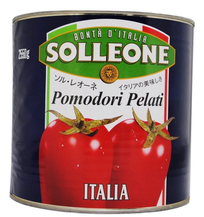 SOLLEONE Pomodori Pelati完熟トマトを使用しており、糖度が高く酸味が少ないのが特徴です。果肉が厚いためジュース濃度が高く、また種も少ないので調理の際の歩留まりも高く、調理時間も短くてすみます。内容量:2500g ※本商品は、輸入品のため、外装に多少の汚れや傷等がある場合がございます。 本理由による返品・交換はお受けできかねます。予めご了承ください。