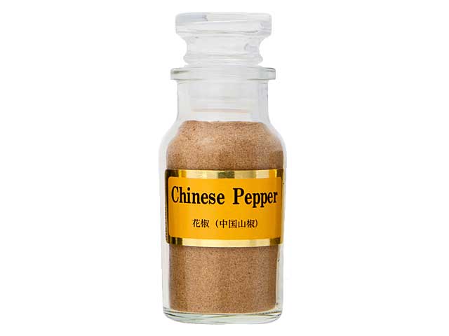 舌がしびれる刺激的な辛さが特徴で、塩とミックスした花椒塩は中国料理に広く使われています。煮物、衣揚げ、漬物、棒々鶏、酸辣湯、炒め物等にお使い下さい。 内容量　 25g 原料原産地名　中国 保存方法　開封後は冷暗所に保存して下さい。 「商品についてのお問い合わせ」ボタンからお気軽に、次回入荷時期、必要ご注文数などをご相談ください。輸入食料品について。パッケージが変更されて輸入される場合があります。その場合、商品画像と違うパッケージのものをお届けする場合があります。