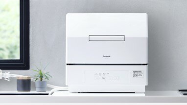 ※お取り寄せ商品につき、お届けまでに14営業日前後(土日祝休日)かかります。 メーカー都合によっては納期がかかる場合があります。 コンパクトなのに約3人分の食器が入る。水切りかごサイズのプチタイプ ●卓上型食洗機 ●カラー　ホワイト ●容量　18点（約3人分） ●コース ・標準 ・スピーディー ・低温 ・乾燥 ※ビルトイン食洗機ではございません。