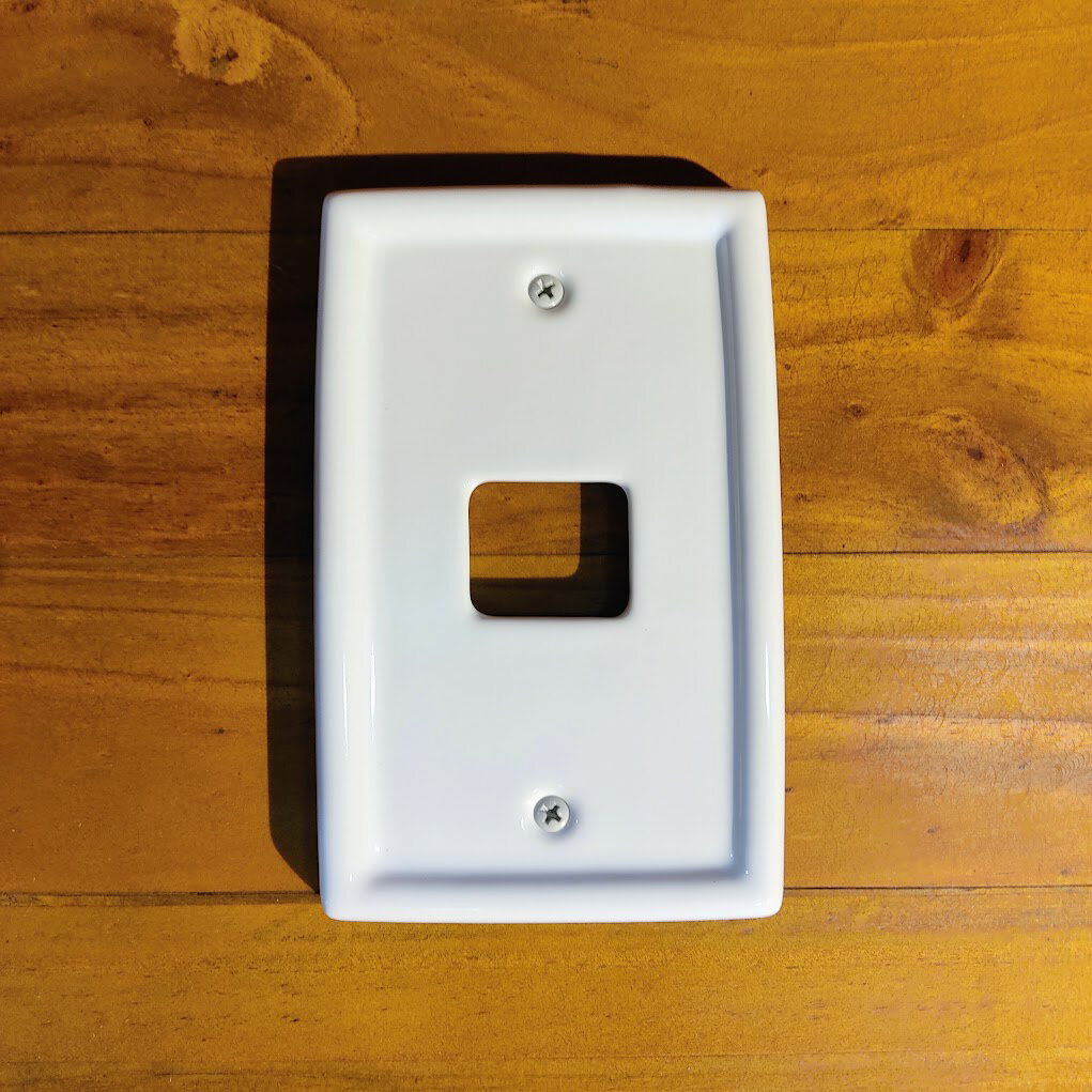 【 3980円以上 送料無料】スイッチ・コンセントプレート　ブランカ1穴　スイッチプレート　コンセント..