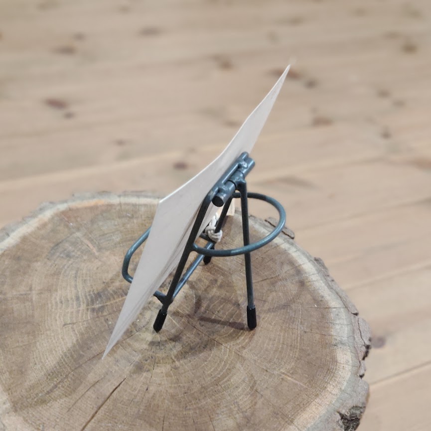 20073225 ワイヤー ミニ イーゼル ソリッド グレー GC グランシュマン 写真立て ミニスタンド 名刺 シ..