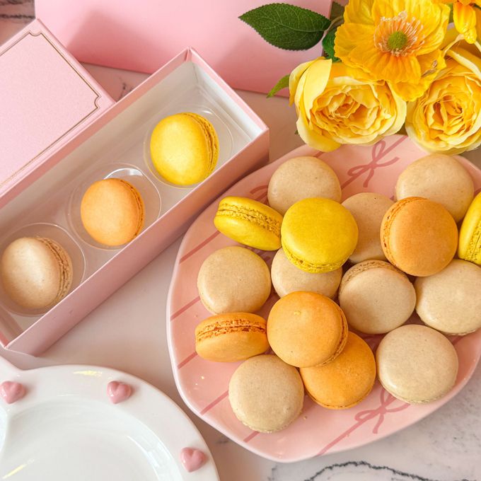 Macaron - レモン・アプリコット・バニラマカロンギフト3つ入り　ピンクボックス　プレゼント　母の日　スイーツ　手土産