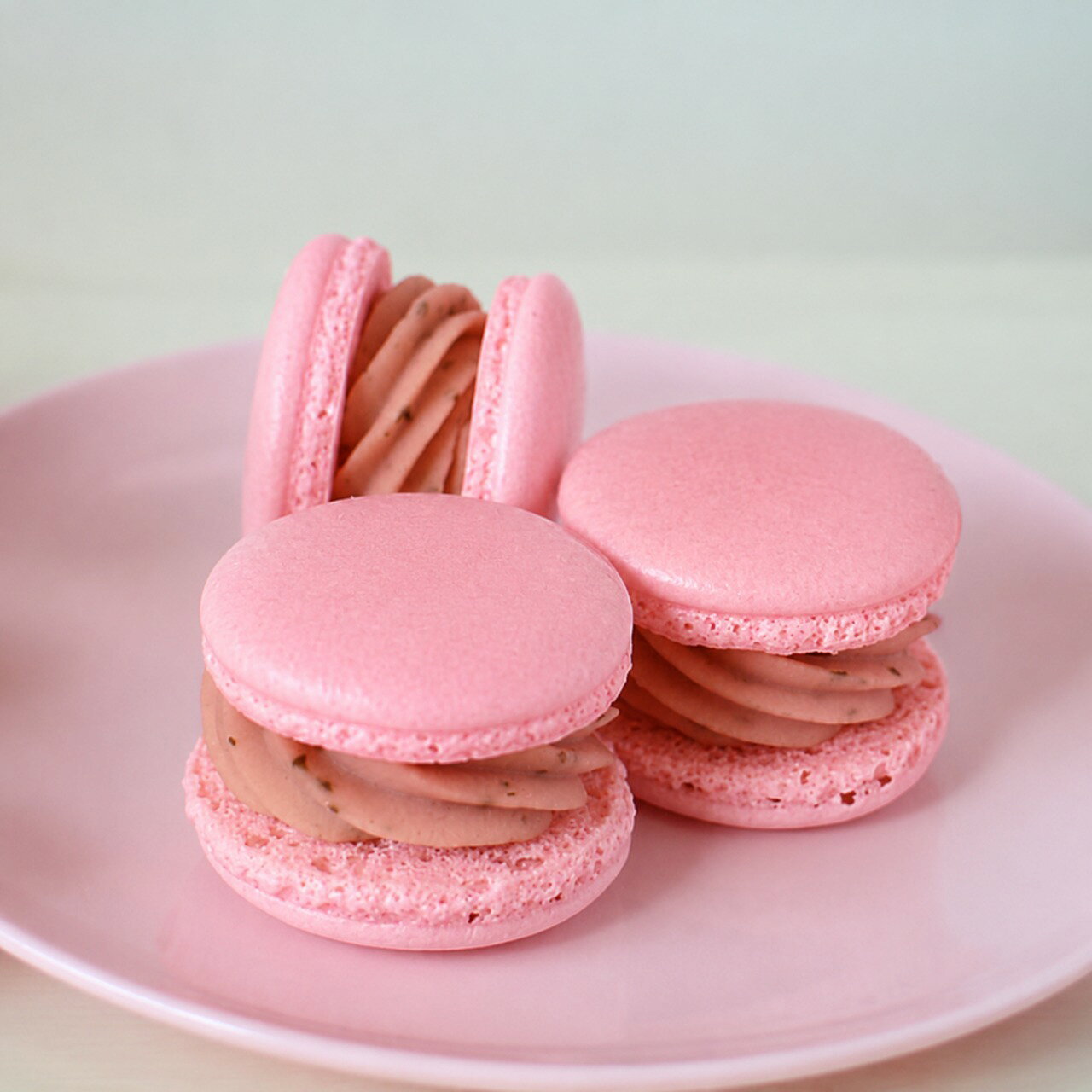 Kitty Sweetsの3個入り 桜 和 マカロン 春 さくら 抹茶 あんこ レアチーズ 和菓子 プレゼント ギフト 可愛い お花見｜アングル2