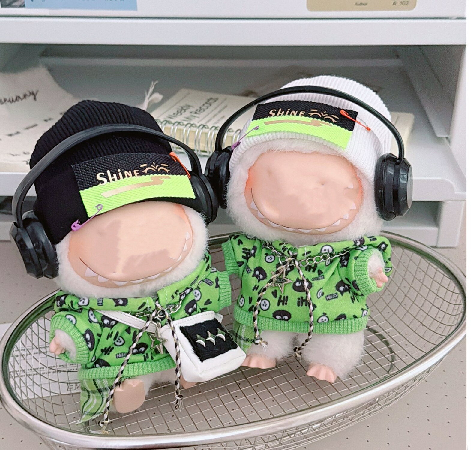 製品仕様: ◆素材: ポリエステル。 ◆本製品は服セットのみ、ぬいぐるみ本体や靴は含まれていませんのでご了承ください。 商品について: 商品写真はできる限り実物の色に近づけるよう徹底しておりますが、 お使いのモニター設定、お部屋の照明等により実際の商品と色味が異なる場合がございます。 サイズの測り方は統一しておりますが、若干の誤差(約2～3cm前後)が生じる場合がございます。製品仕様: ◆素材: ポリエステル。 ◆本製品は服セットのみ、ぬいぐるみ本体や靴は含まれていませんのでご了承ください。 商品について: 商品写真はできる限り実物の色に近づけるよう徹底しておりますが、 お使いのモニター設定、お部屋の照明等により実際の商品と色味が異なる場合がございます。 サイズの測り方は統一しておりますが、若干の誤差(約2～3cm前後)が生じる場合がございます。