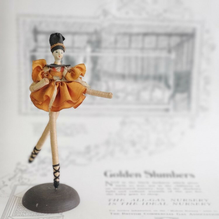 モダンガール(黒✖オレンジ)／フレンチカンカン 人形