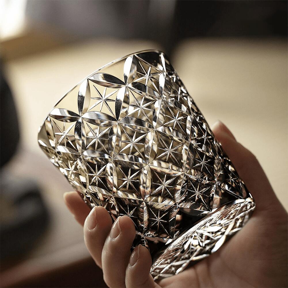 楽天スマイルフォーエバー楽天市場店キラキラ 切子グラス 木箱入り 手作り 切子タンブラー おしゃれ キリコ 硝子 焼酎グラス 和食器 ウイスキー ロックグラス かわいい 切子コップ 贅沢な 酒器 退職祝い 喜寿 祝い 喜ばれる 贈り物 記念品 父の日 母の日 誕生日 プレゼント用 kiyokyou