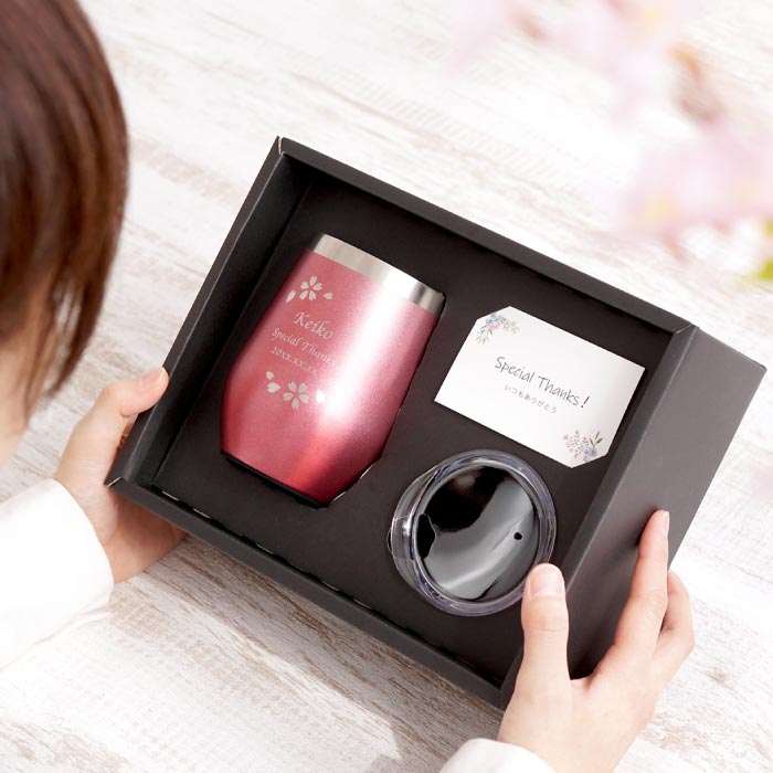 敬老の日 タンブラー 蓋付き 名入れ 母親 誕生日 プレゼント 60代 送料無料 【 八福 桜フレーム 350m 】 名前入り ギフト 誕生日プレゼント 母 50代 保温 保冷 真空断熱 かわいい 女性 40代 70代 ステンレス 祖母 退職 還暦 祝い 名入り 古希 喜寿 傘寿 送別会 名 入り 入れ