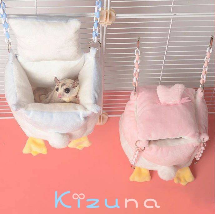 送料無料 小動物用ハウス キューブ型吊り下げハウス ふわふわ ハムスター ハリネズミ モルモット チンチラ フクロモモンガ ファンシーラット ハンモック 寝袋 防寒 保温 柔らかい 暖かい 可愛い 休憩所 水洗い可能 春秋冬用 寒さ対策 おしゃれ 18*18cm 楽天海外通販