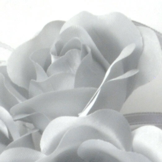 リボン付バラ風デザインのブローチ（ライトグレー）：R648（ケース入り）【メール便不可・宅配便】 レディース 婦人 礼服用 喪服用 フォーマル アクセサリー 女性用 冠婚葬祭 慶事 3