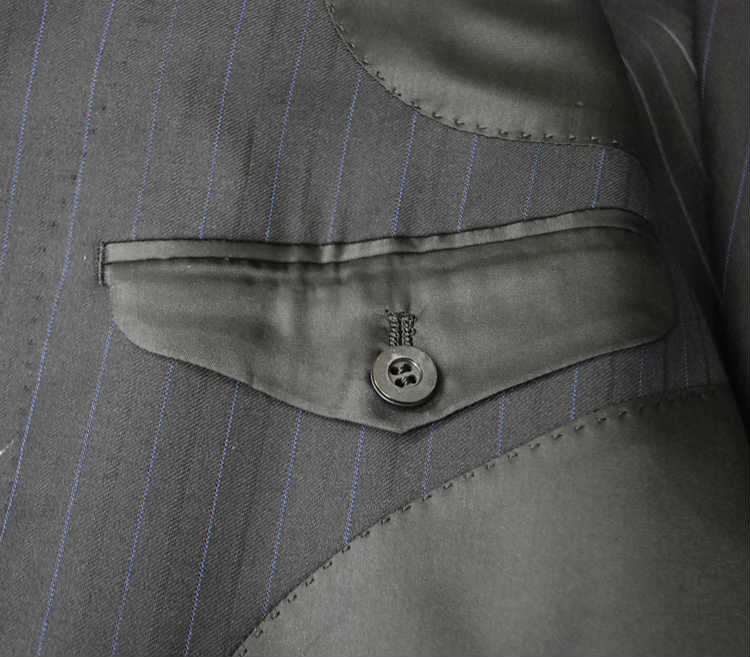 有料オプション：ジャケット裏地内ポケットのクモフタ—指定（ジャケットのみ） 当店でオーダースーツを作られた方のみのオプション