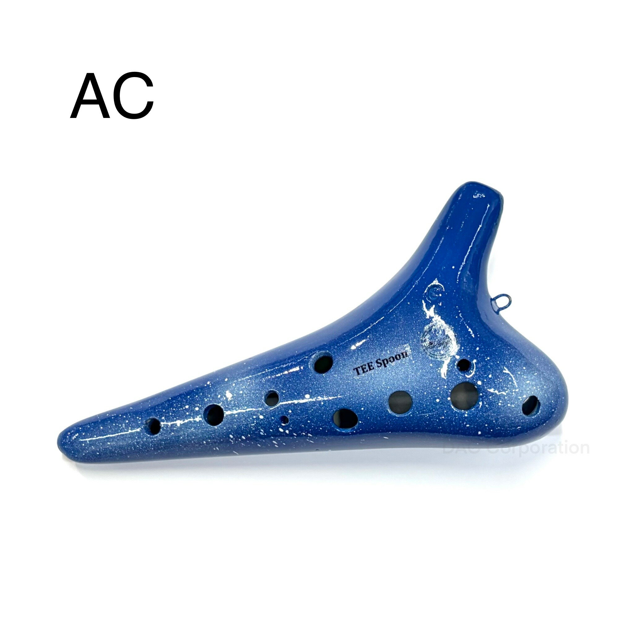 風花(ふうか)オカリナ TEE Spoonモデルシリーズは、オカリナ奏者:Takashi氏と、オカリナ職人:つがみまどか氏が作り上げた完全ハンドメイドのオカリナ。 【スタンダードモデル】 種類：AC（アルトC管） 重量：約165g～180g程度 使用土：信楽土(焼き上がりがとても軽く仕上がるのが特徴) 【付属品】 オカリナケース：ソフト(※色は選べません) 初めての1本には、アルトC管がおすすめです♪