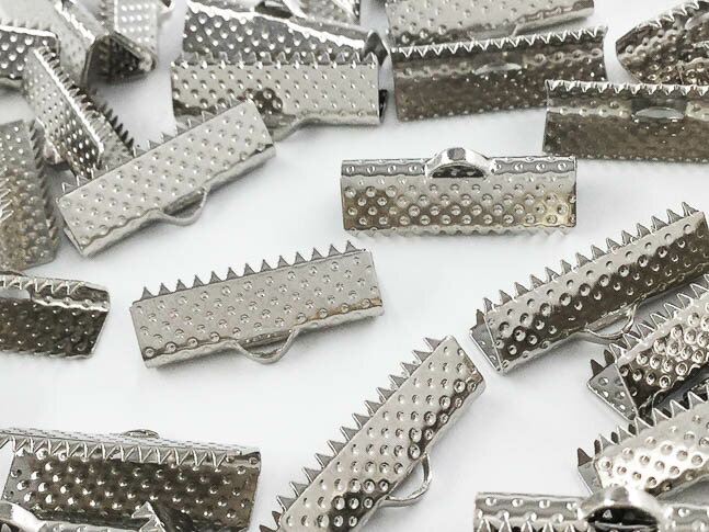 ＼本日ポイント5倍／【まとめ買いがお得】 紐止め金具　ワニ口　50個　シルバー　20mm　ワニカン　 ...