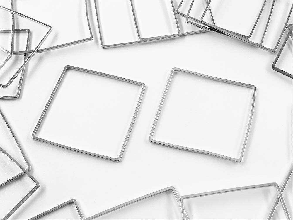 ＼本日ポイント10倍／【まとめ買いがお得】 フレームパーツ　シルバー　四角　50個　30mm　スクエア　..