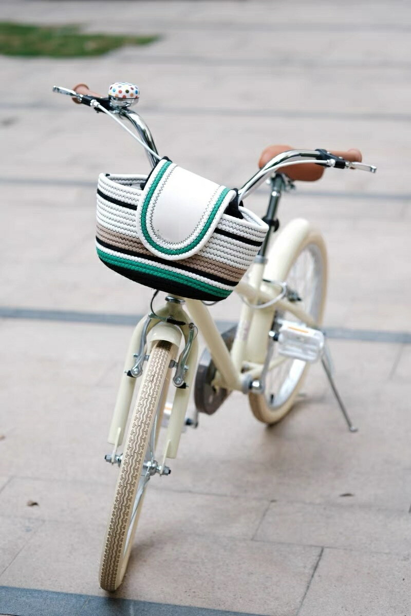 自転車用 カゴ 手編み収納バスケット 着脱式 ワンタッチ 自転車 サイクリング 脱着...