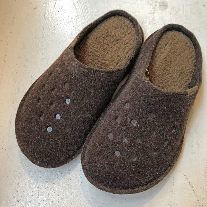 【室内専用】クロックスcrocs Classic Slipper　クラシック スリッパ　エスプレッソ クロックス国内正規取り扱い