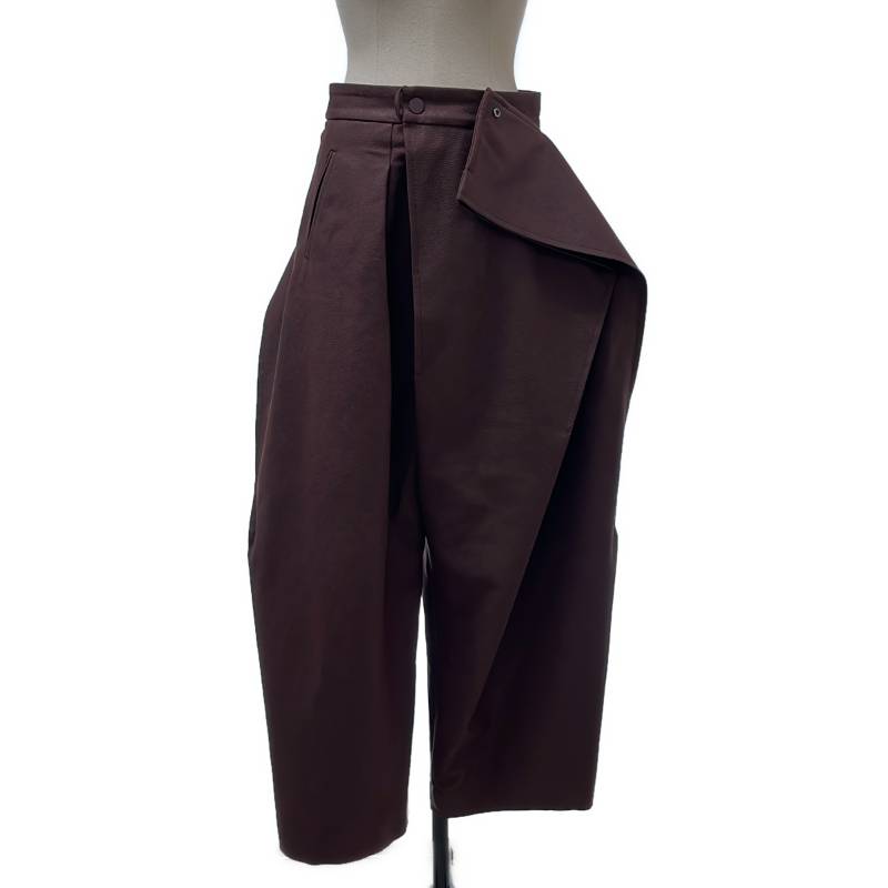 Rakuten - 【美品】 ISSEY MIYAKE / イッセイミヤケ | 2026SS | PRONOUNCED BODY / フェイクレザー 変形 アシンメトリー ワイドパンツ | 1 | ブラウン | レディース