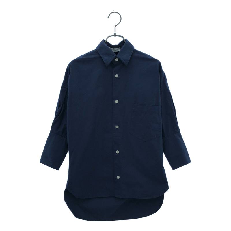 MADISON BLUE / マディソンブルー | J.BRADLEY PUFF SLEEVE SH シャツ | XS | ネイビー | レディース商品詳細情報ブランドMADISON BLUE / マディソンブルー商品名J.BRADLEY PUFF SLEEVE SH シャツ品番MB251-5007カラーネイビー表記サイズXS平置き実寸(cm)肩幅: 54身幅: 48着丈(前): 60着丈(後): 69袖丈: 31.5採寸値の計測方法について状態状態評価について注意事項免責事項などをご案内しています。詳しくは こちら をご覧ください。KLD USED CLOTHING 楽天市場店で扱う商品について当店の取扱商品は全て中古品、新品であっても一度人の手に渡ったものとなります。 お客様に安心してご利用いただけるよう、下記のような対応を実施したうえでお届けしています。専用機械で毛玉の除去を実施しています。出品前、お届け前に細かなホコリを除去しています。必要に応じてメンテナンス・クリーニングを実施しています。※ 商品の風合いを大切にするため、上記対応を実施しない場合がございます。 ※ あくまでも中古品となります。着用に際する使用感がある場合がございます。詳細は商品説明欄をご参照いただき、ご不明点はお気軽にご質問ください。発送等について商品は当店提携倉庫にて365日24時間、温度湿度を管理し、保管しています。 提携倉庫にて検品・包装の上お客様の元へお届けします。 発送は入金確認後、土、日、祝を除く3営業日以内におこないます。日にち指定はご入金日から5日目以降7日以内に限りお受けいたします。 できるだけ早くお届けできるよう、最善を尽くしますが発送にお時間をいただく場合がございます。商品は提携倉庫にて保管しているため、質問の回答にお時間をいただく場合がございます。 領収書の発行は承っておりません。楽天市場の購入履歴から領収書発行機能をご利用ください。出品物、付属品は特筆のない限り画像掲載のものが全てです（ハンガー等の撮影小物は除く）。 パンツの裾上げ、袖や着丈の詰めの有無については、判断が難しい場合がございます。実寸地をご参照いただき、ご不明点はお気軽にご質問ください。 色の記載には主観が介入します。 また、何色と明確にお答えするのが難しい事もございますので、写真よりご判断ください。買取サービスのご案内買取店に洋服を持ち込み、長く待ったにも関わらず査定金額が安い、価値を評価してくれていない... そのように残念な思いをされたことはありませんか？当店では一点一点、コメントを付して査定をさせて頂いています。 お値段の付いたもの、残念ながらご希望に添えなかったものもあるかもしれませんが、すべて理由を添えて査定結果を提示しています。また、当店はネット販売に特化、少人数で運営しているため、他社様より利益率を低く設定することで、高価買取を実現しています。 お買取りは全国どこからでも、宅配にて承っています。もちろん、ご満足いただけない場合には送料無料にて返送いたします。 詳細は お買取りのご案内をご覧ください。 ぜひ一度当店のお買取をお試しください。