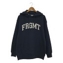 FRAGMENT DESIGN / フラグメントデザイン | UNIVERSITY FRGMT Sweat Hoodie / ロゴ オーバー スウェット フーディ | XL | ネイビー | メンズ