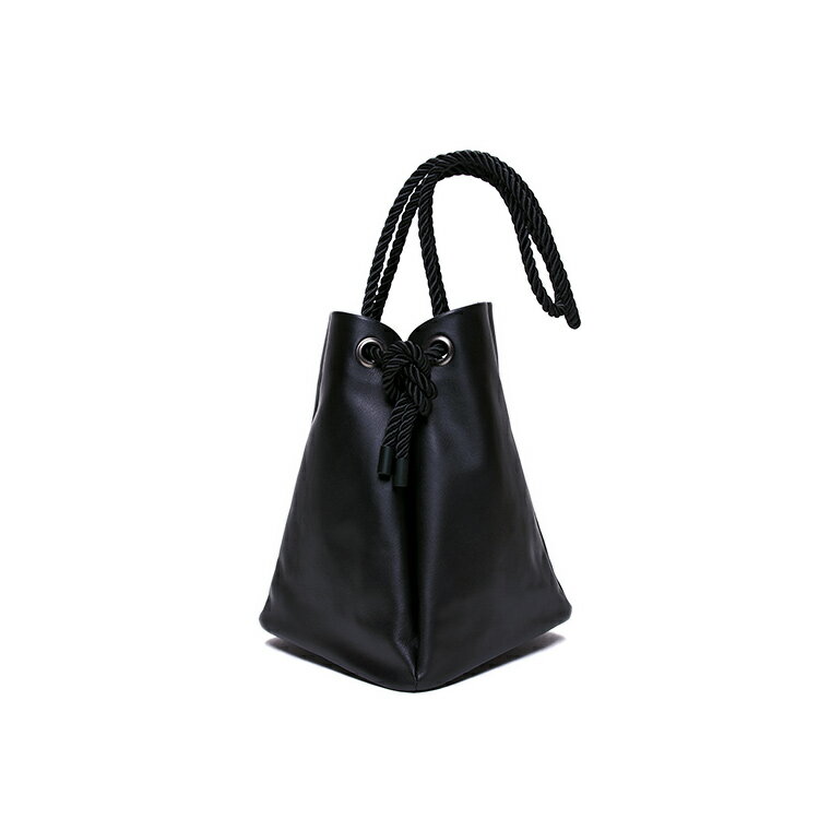 バッグ 鞄 黒 巾着 ポーチ 本革 レディース メンズ シンプル モノトーン ファッション バッグ お揃い 祝い ギフト プレゼント オールジェンダー ジェンダーレス ブランドKLON POUCH BAG